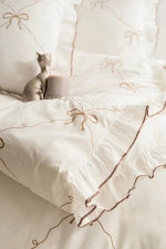 100% Cotton Double Duvet Cover Set – Premium Ruffle Bedding Set with Bow Tie Details Photograph-3