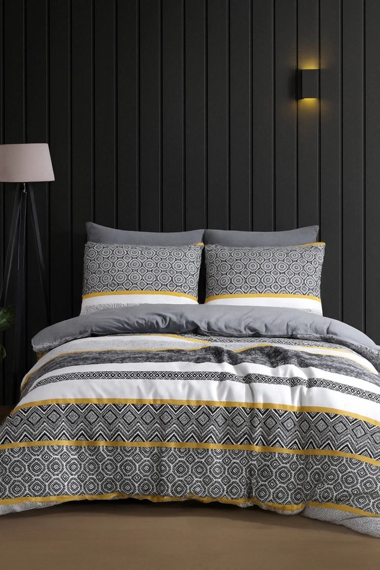 Double Duvet Cover Set with Fitted Sheet Yellow Detail